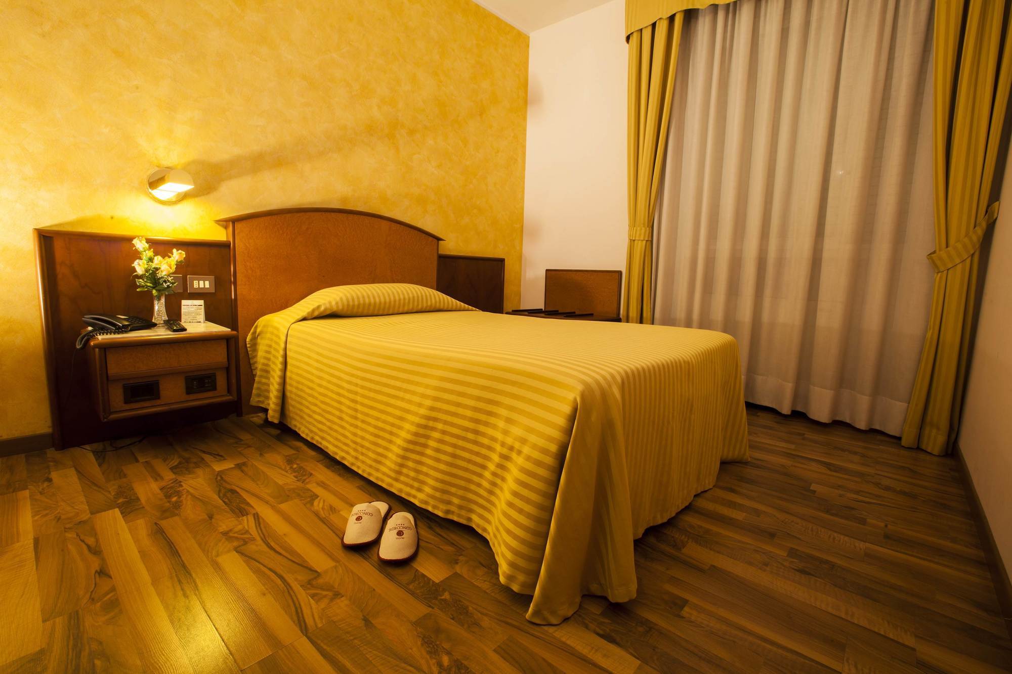 Hotel Concorde Fiera Saronno Exterior photo