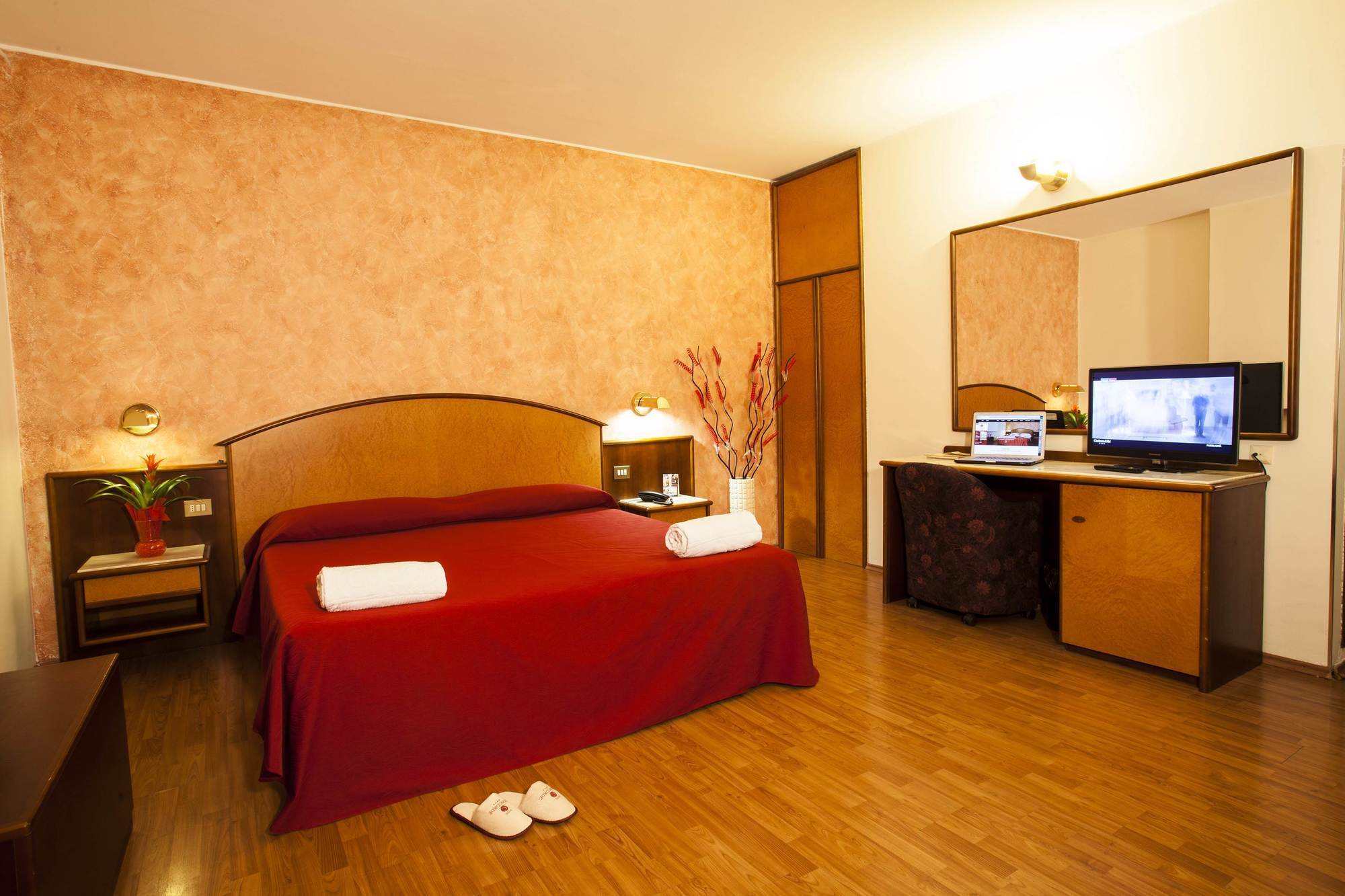 Hotel Concorde Fiera Saronno Exterior photo